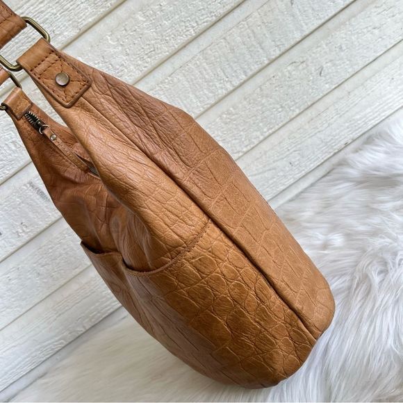 • AMERICAN LEATHER CO. Tan Embossed leather Hobo Shoulder Bag Lenox Hampton - Picture 2 of 11